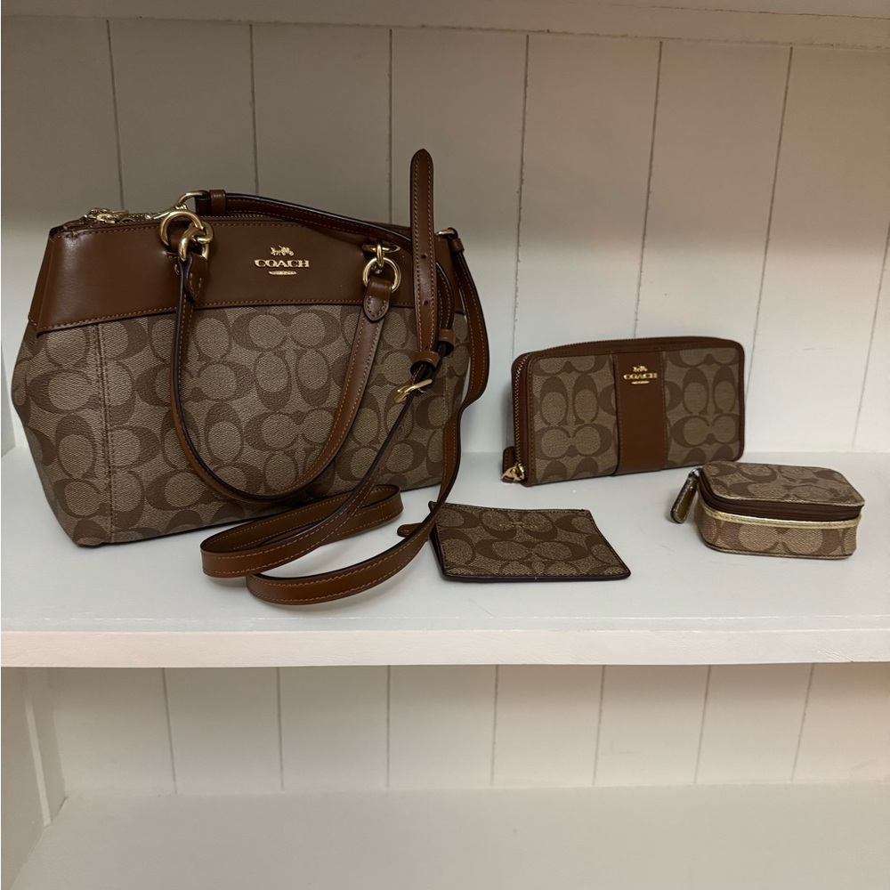 Coach Brown Shoulder Bag Signature Collection